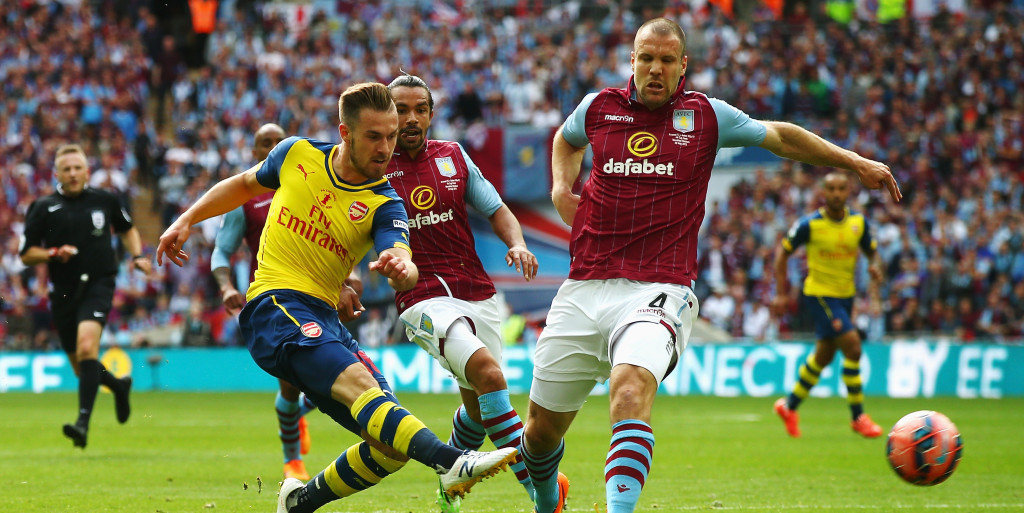 Everton ponder deal for Vlaar