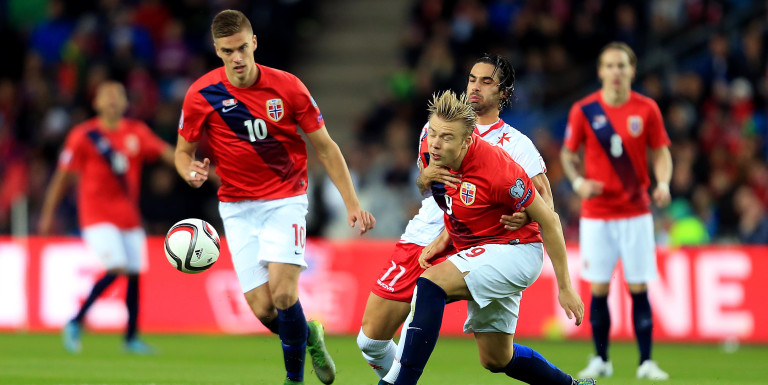 Everton in the hunt for Henriksen