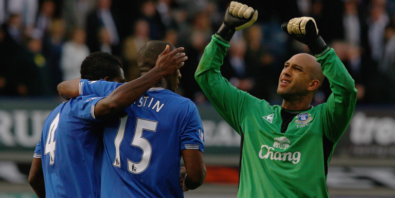 Who should replace Tim Howard?