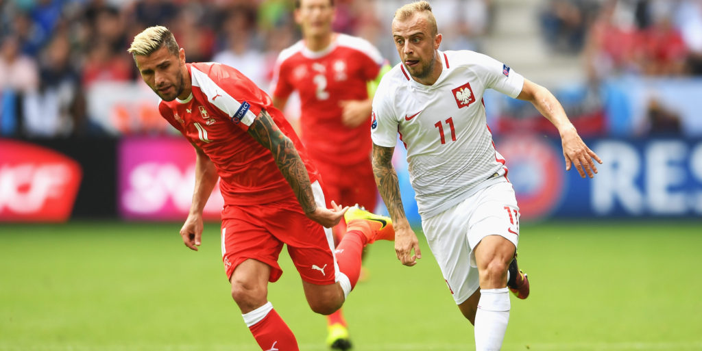 Everton make offer for Grosicki