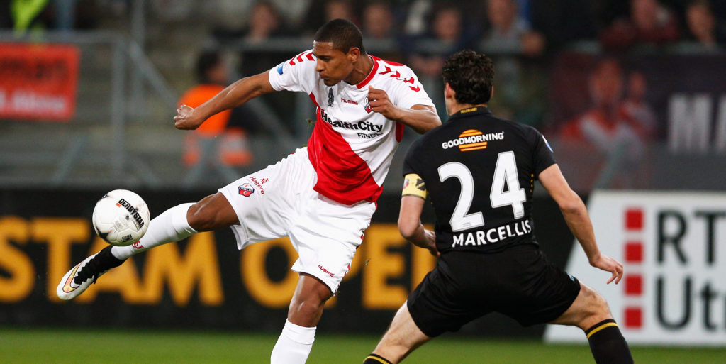 Everton open talks with Utrecht over striker