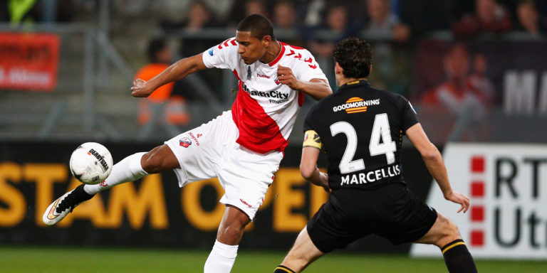 Everton open talks with Utrecht over striker