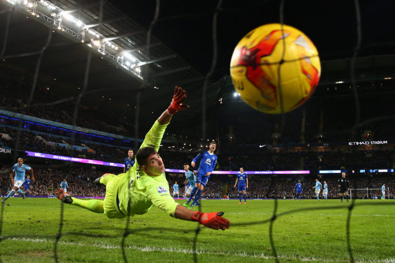 Three Premier League goalkeepers Everton sign