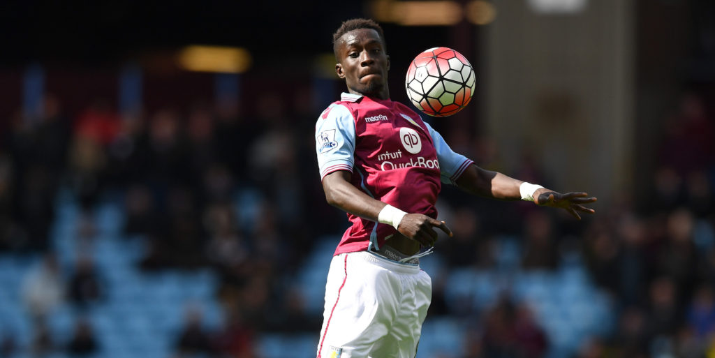 Gueye to have medical ahead of Toffees move