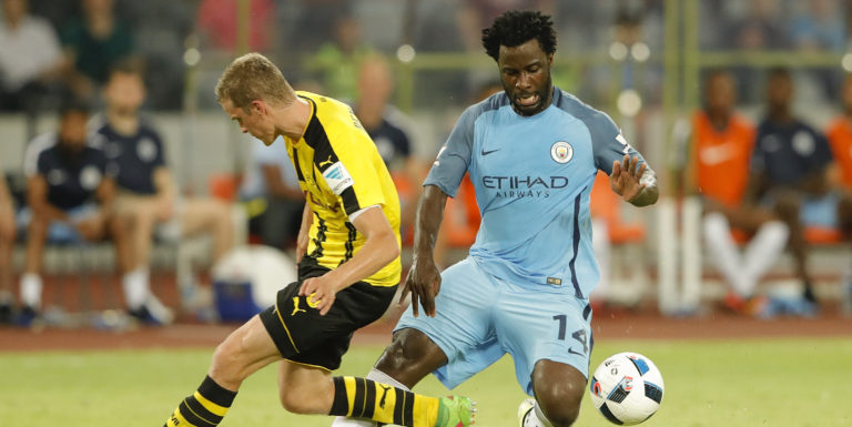 Everton in negotiations to sign Bony