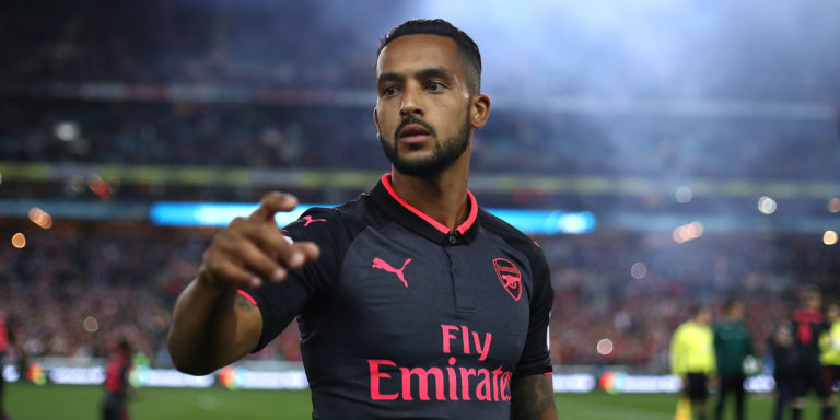 Theo Walcott completes £20million Everton move