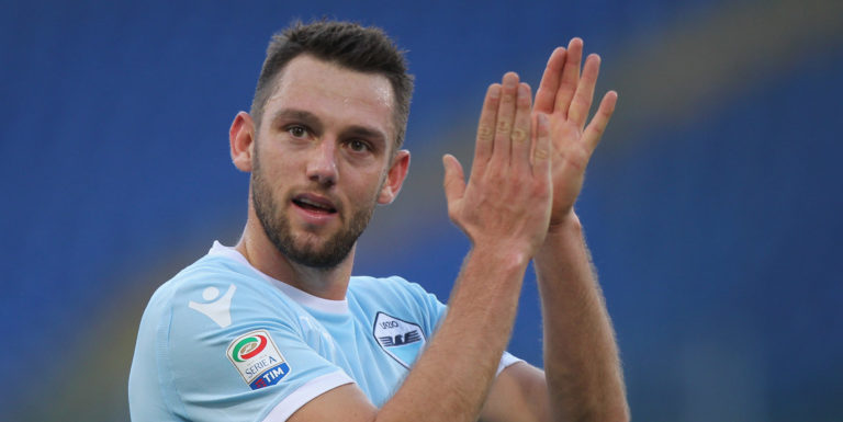 Everton given boost in race to sign international defender