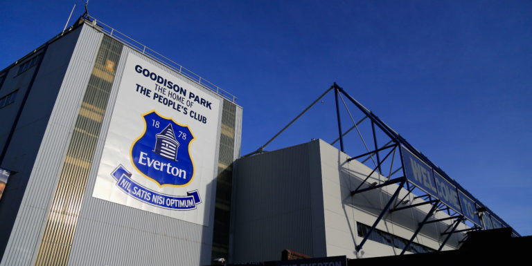 Everton show interest in Ligue 1 midfielder