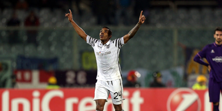 Everton dealt blow in pursuit of star winger