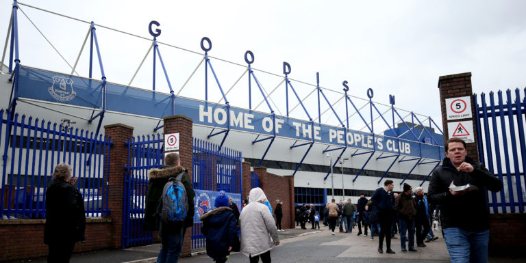 Everton and Tottenham to battle for midfielder