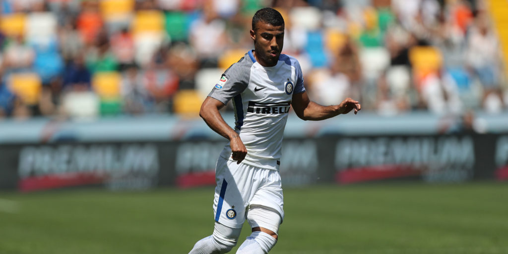Everton and Tottenham battling to sign Barcelona midfielder