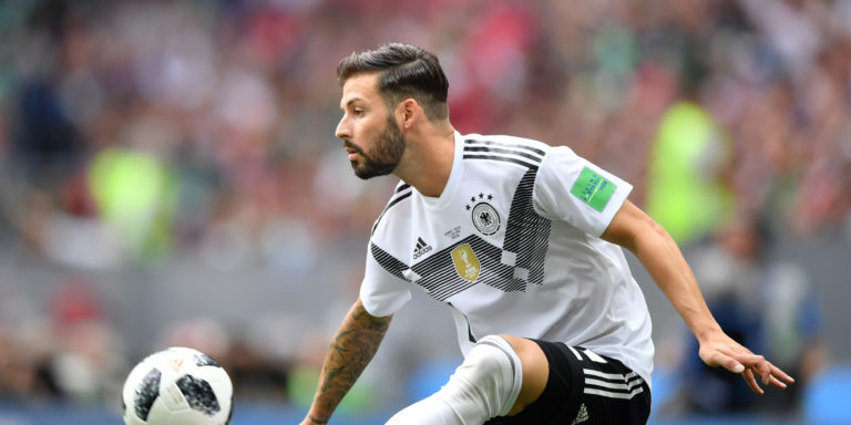 Everton step up pursuit of German international