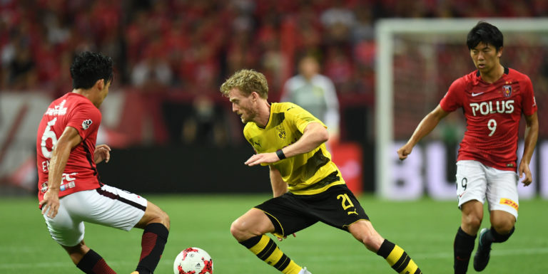 Borussia Dortmund offer Everton the chance to sign attacker