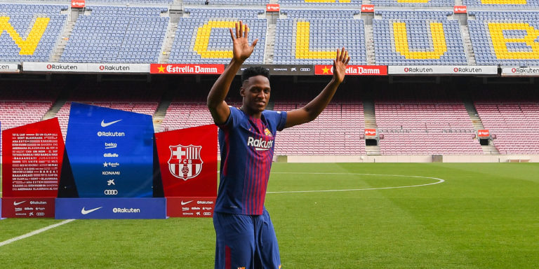 Everton closing in on deal to sign Barcelona defender