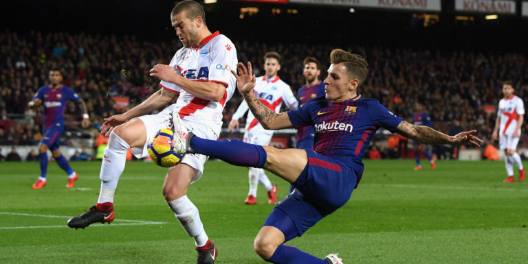 Everton officials fly out for talks to seal deal for €16m-rated defender