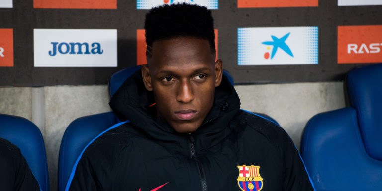 Top Everton target hints at exit from Barcelona