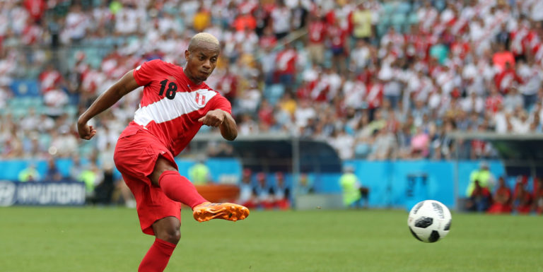 Everton and Fulham battling to sign Benfica star