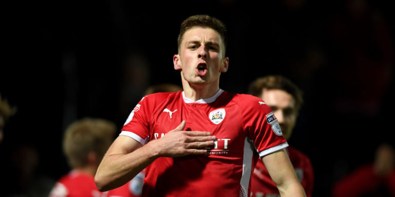 Bolton looking to land Everton midfielder Joe Williams
