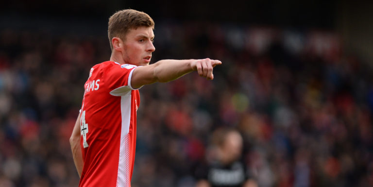 Everton loan Joe Williams to Bolton