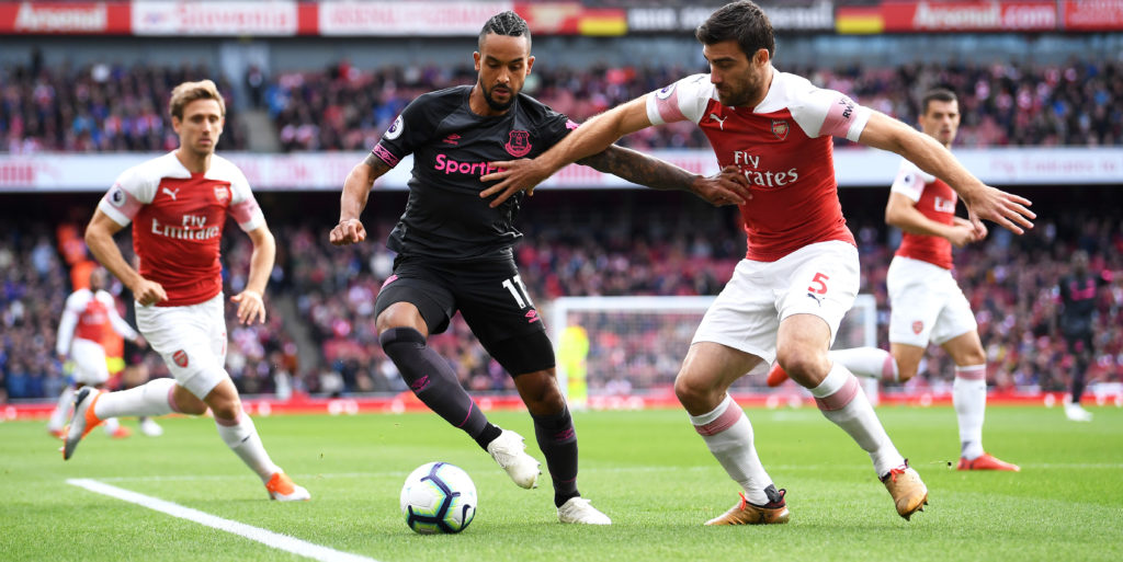 Silva defends Walcott amid fan criticism