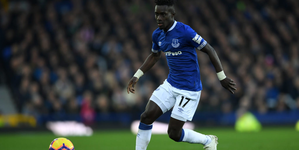 PSG hold talks with Gueye over France move
