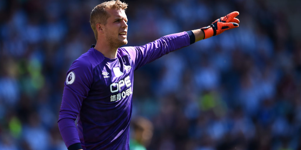 Everton reportedly close in on Lossl – Why this is a good move