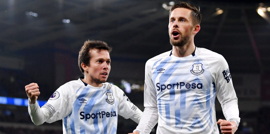 Sigurdsson comes under fire online – Are fans right to criticise?