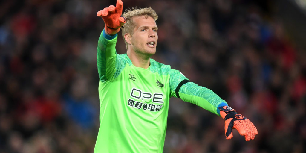 Lossl could be in contention to face Lincoln – Should he start for Everton?