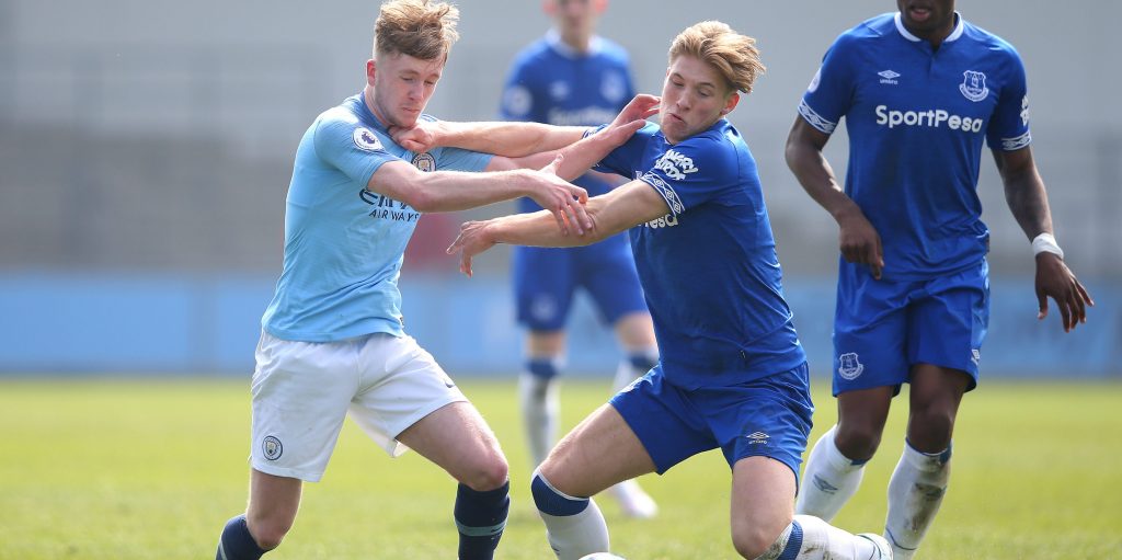 Everton fans want the Toffees to give Gibson a first-team chance