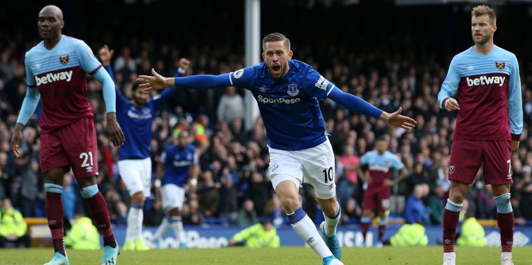 Sigurdsson warns Liverpool that there is plenty of time for them to lose their Premier League lead yet