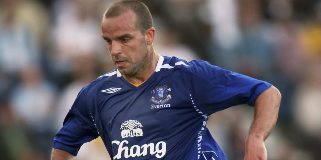 Van der Meyde describes physical altercation with Moyes in Everton training