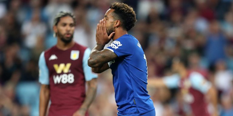Whelan suggests Ancelotti could sell Walcott