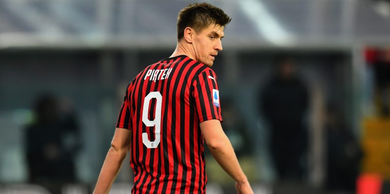 Everton join the race for striker Krzysztof Piatek