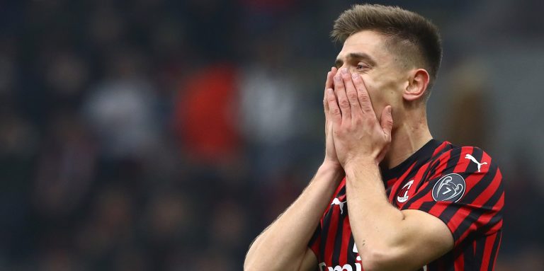 Man United join the race for Everton target Piatek