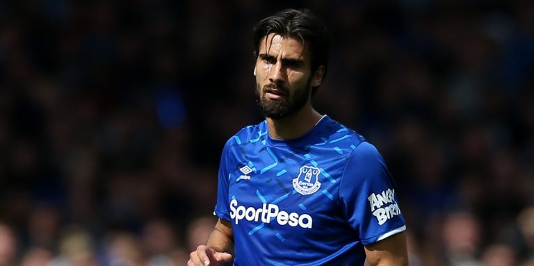 Everton fans want the club to be cautious about bringing Gomes back