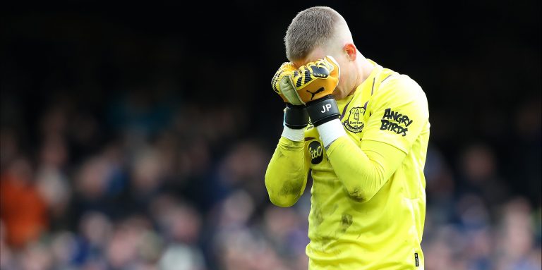 Everton fans debate Pickford’s future following his latest mistake