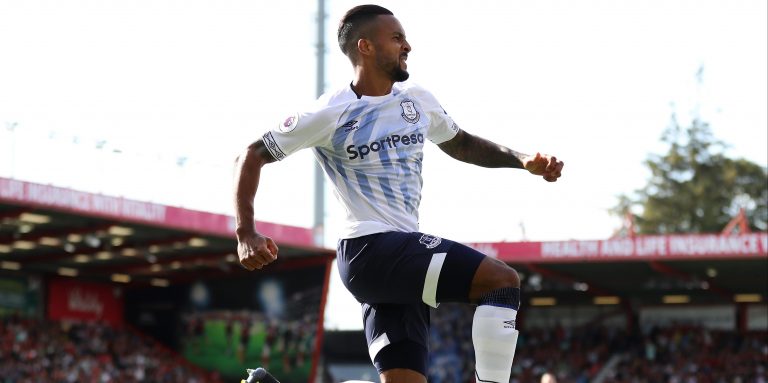 Theo Walcott Reveals How His Family Spurs Him On to Success
