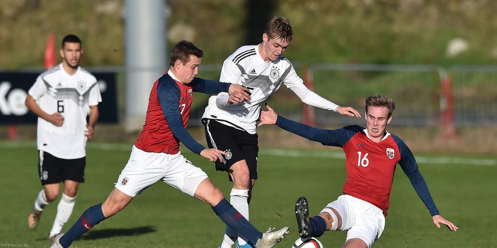 Everton join transfer race for Sivert Mannsverk