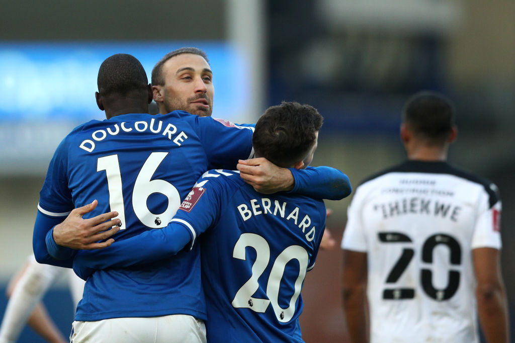 Alex McLeish: Everton to Sign ‘Controller’ in Summer