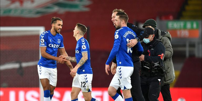 Everton land a blow on Premier League rivals with new deal for Lucas Digne