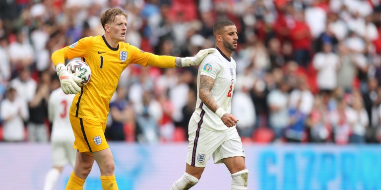 Rio Ferdinand Praises Everton Ace Jordan Pickford for Star Role