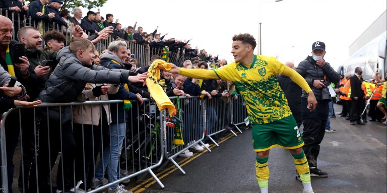 Virals: Everton In Talks For Multiple Right-backs