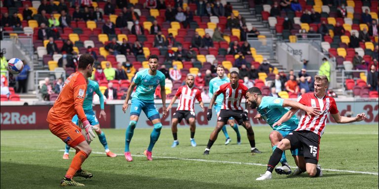 Noel Whelan Left Impressed by Everton Deal for Asmir Begovic