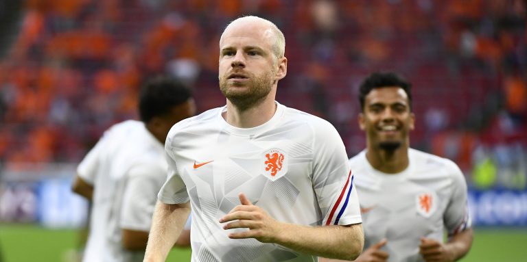 Virals: Podcaster Jokes Davy Klaassen Return to Unite Everton