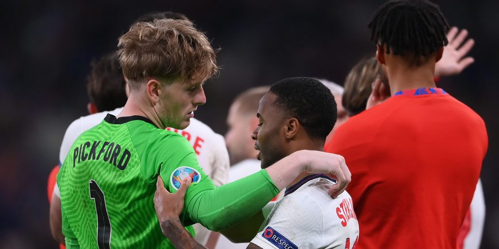 Fabrizio Romano Issues Mixed Verdict on Everton Ace Pickford