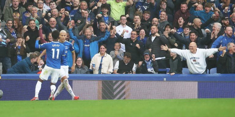 Garth Crooks thinks Rafa Benitez ‘owes’ Everton forward Richarlison