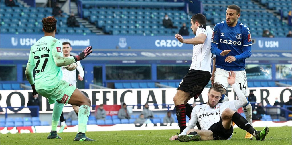 Virals: Besiktas ‘in talks’ for Everton outcast Cenk Tosun