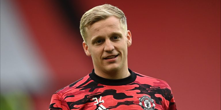 Virals: Everton fan pages discuss club’s interest in Donny van de Beek