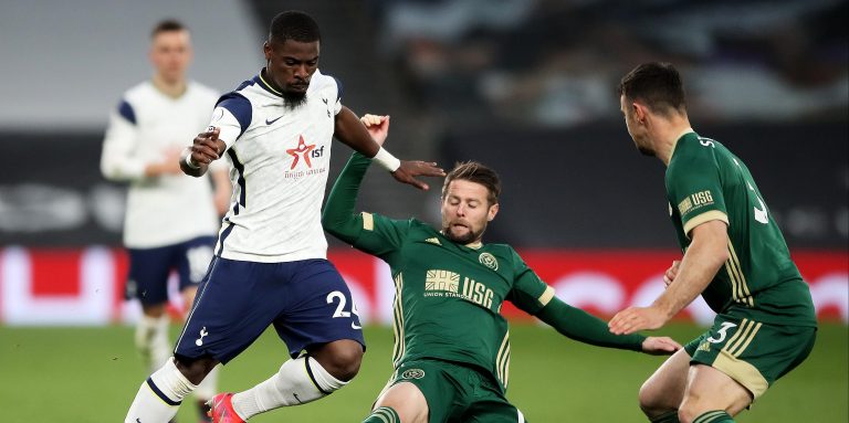 Kevin Campbell endorses possible Everton move for Serge Aurier