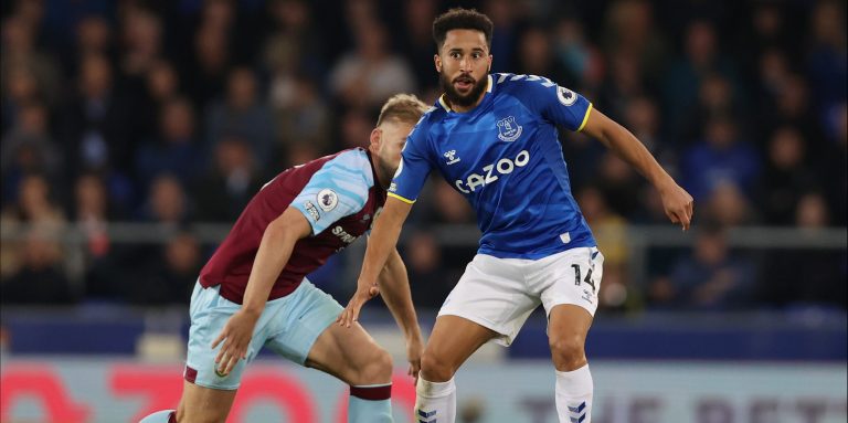Virals: Andros Townsend scores wonder goal for Everton